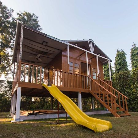 Stayvista At The Banyan Abode With Pool Table, Pet Friendly & Outdoor Pool Manesar Exteriör bild