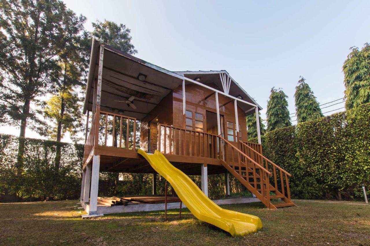 Stayvista At The Banyan Abode With Pool Table, Pet Friendly & Outdoor Pool Manesar Exteriör bild