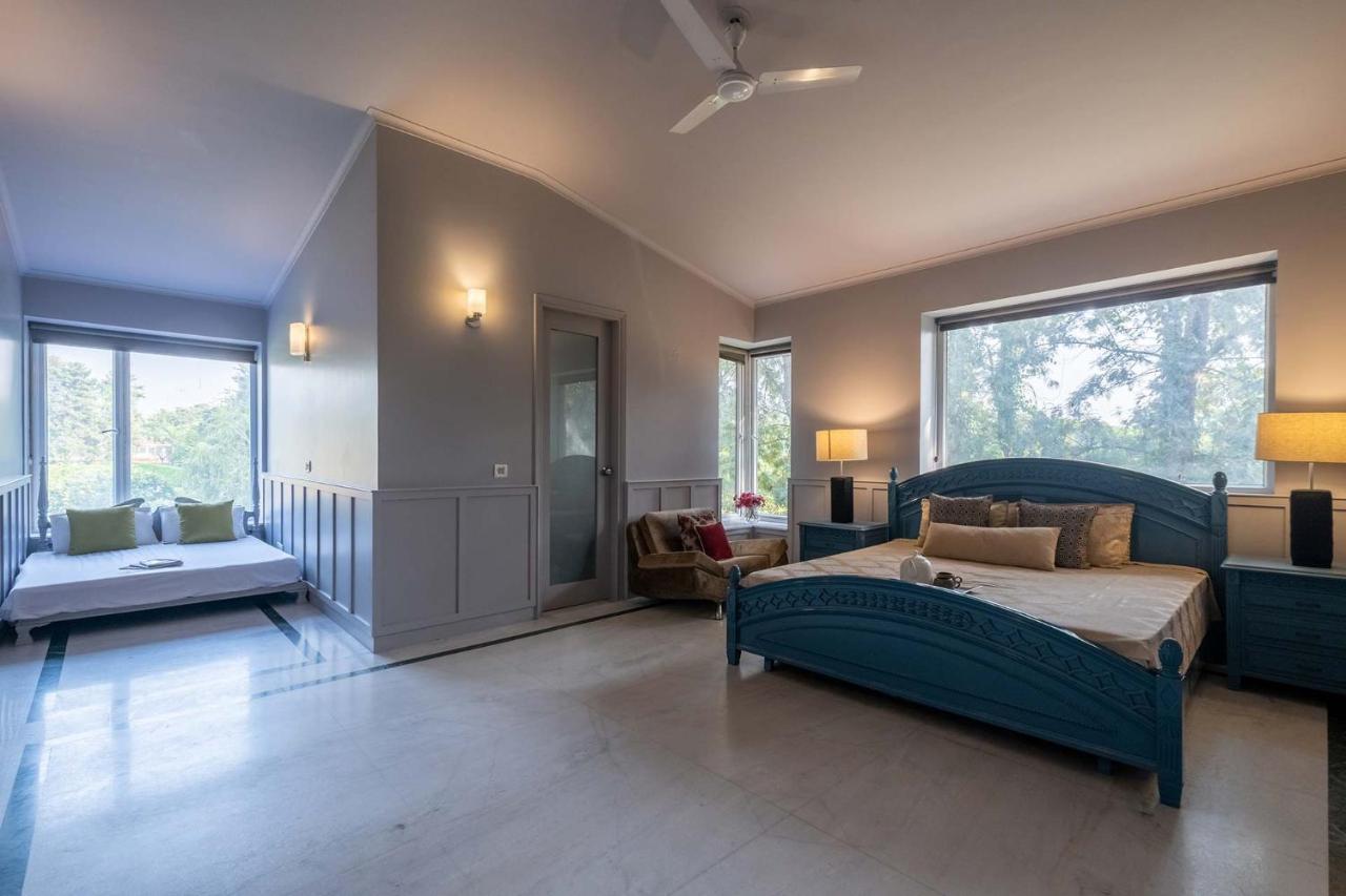 Stayvista At The Banyan Abode With Pool Table, Pet Friendly & Outdoor Pool Manesar Exteriör bild
