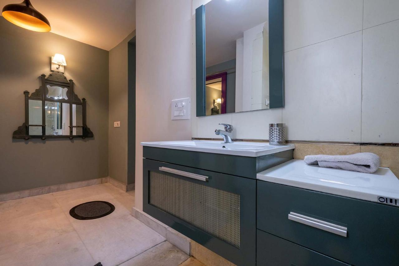 Stayvista At The Banyan Abode With Pool Table, Pet Friendly & Outdoor Pool Manesar Exteriör bild